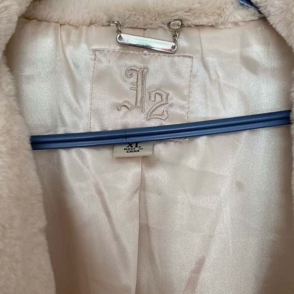 Jacket - Picture 2 of 6